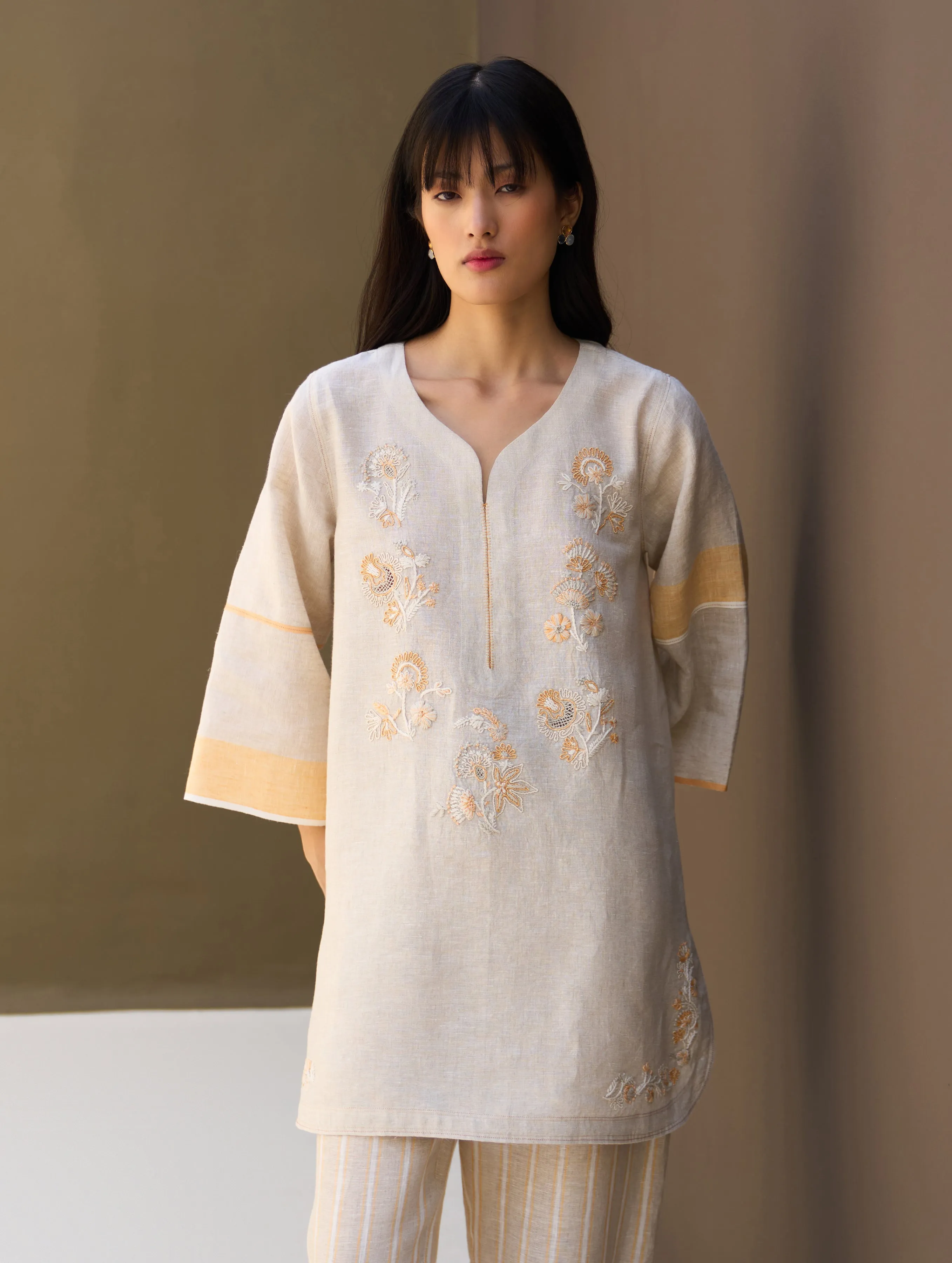 Insha Hand-Embroidered Kurta Set - Natural