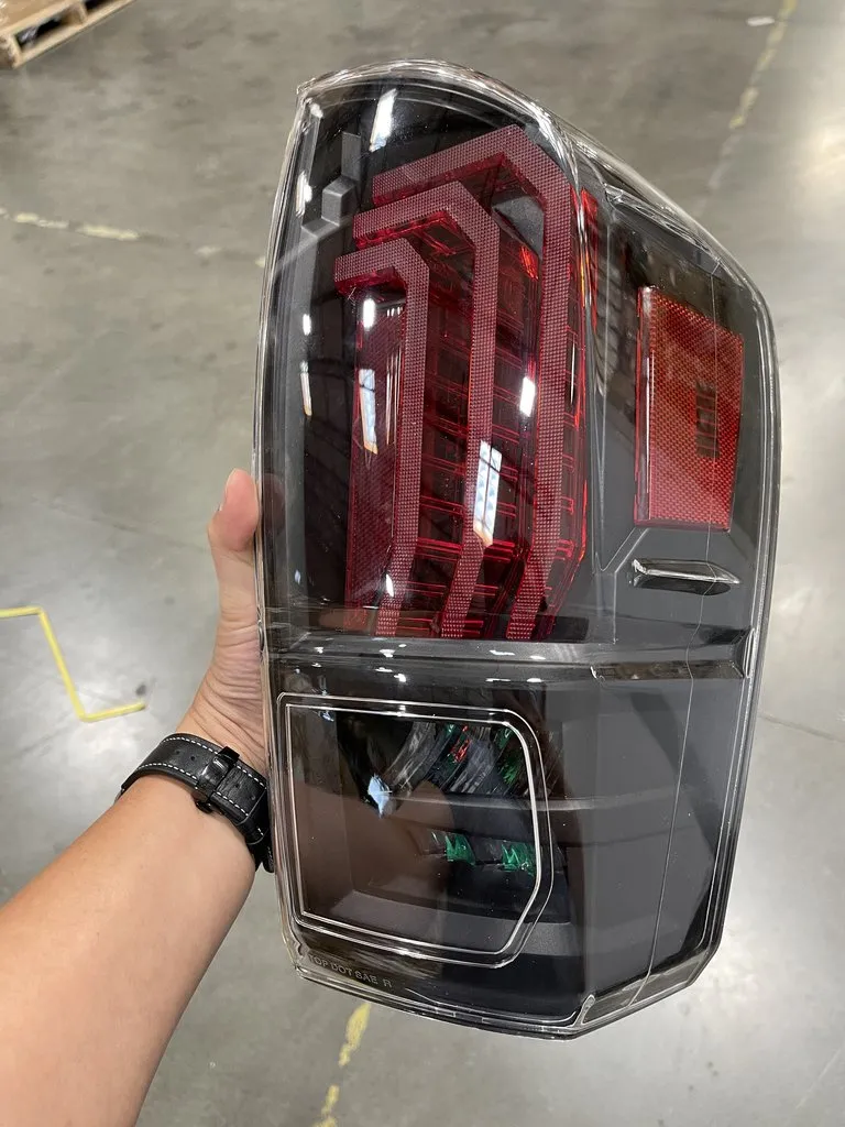 [OPEN BOX] Morimoto Tail Lights For Tacoma (2016-2023)