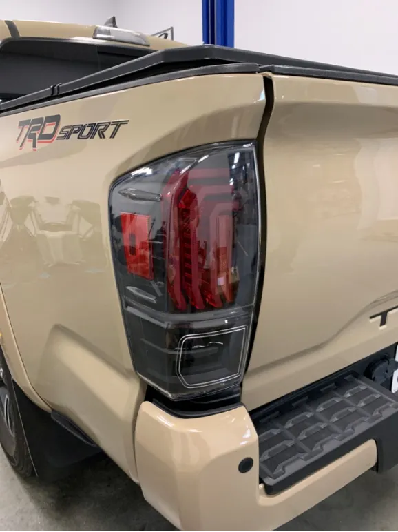 [OPEN BOX] Morimoto Tail Lights For Tacoma (2016-2023)