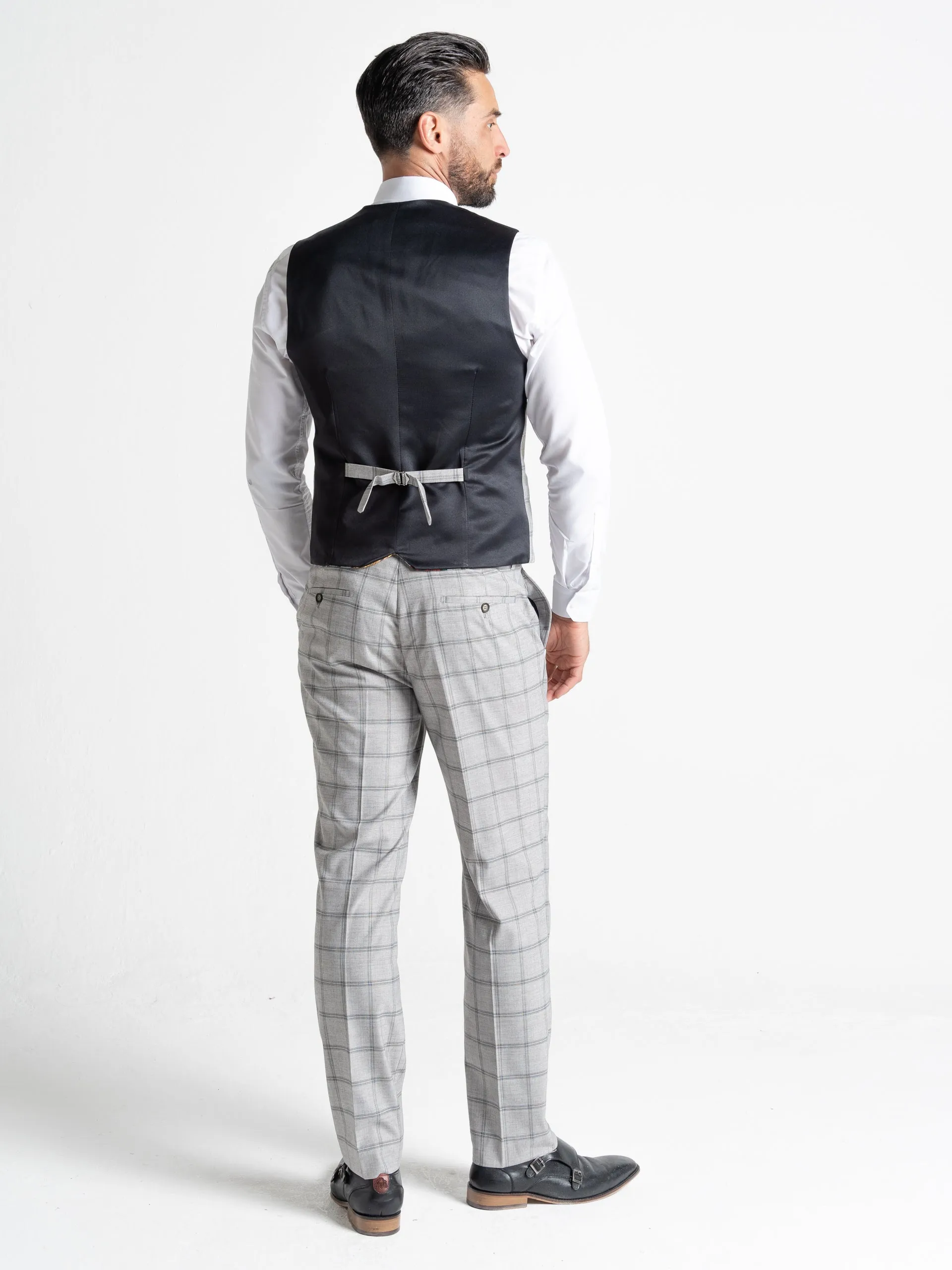 OXFORD SOFT GREY WITH BLACK CHECKS DETAILING