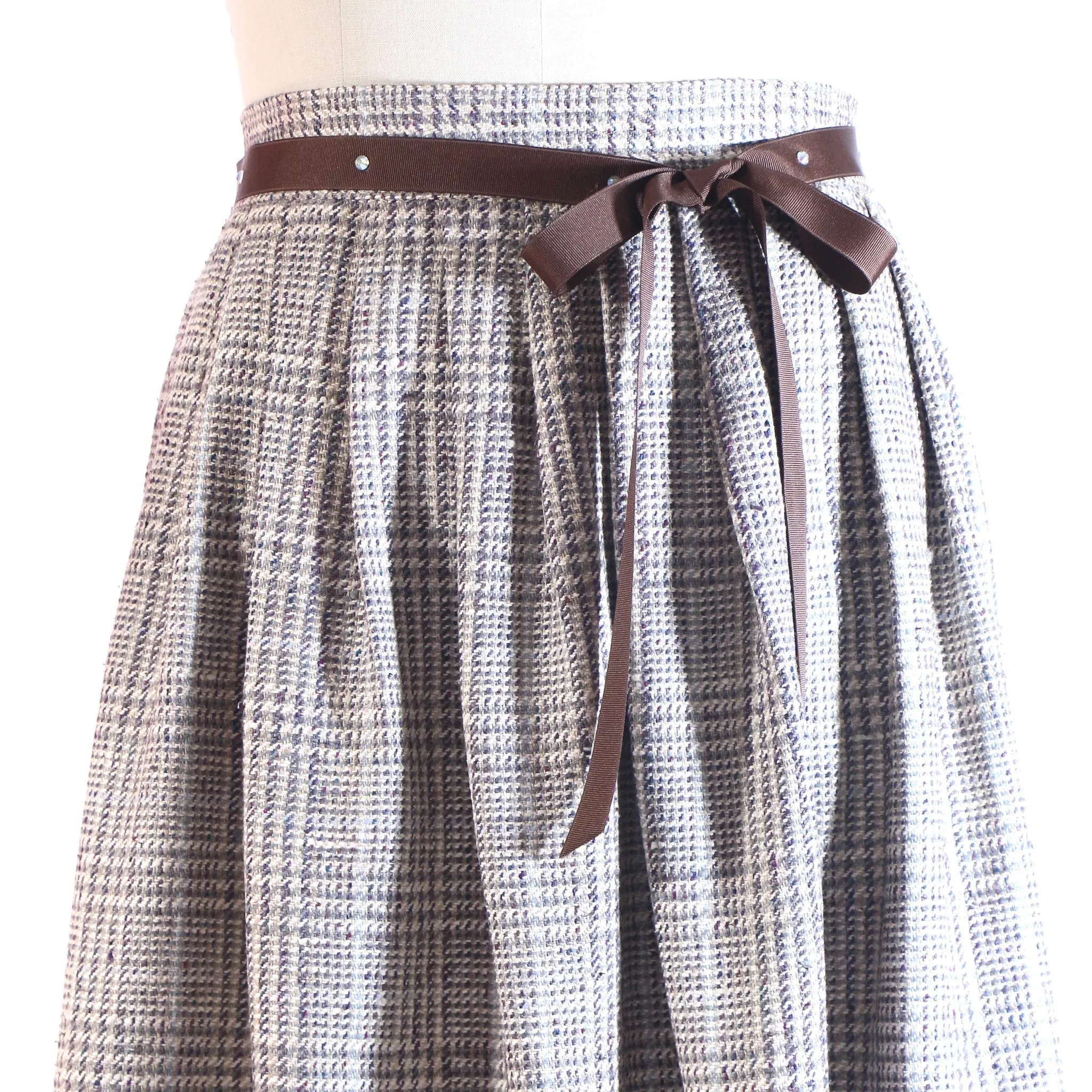 Plus Size Plaid Silk Pleated Skirt